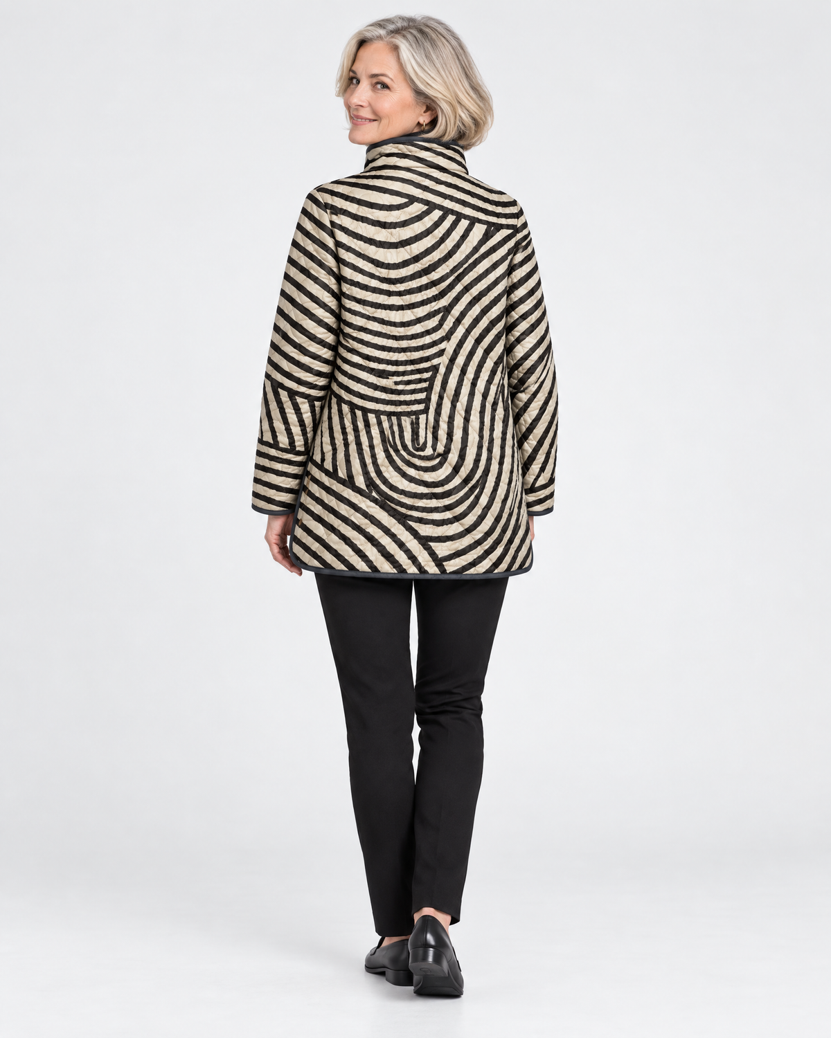Inaya | Retro Hand-Drawn Circle Design Quilted Jacket