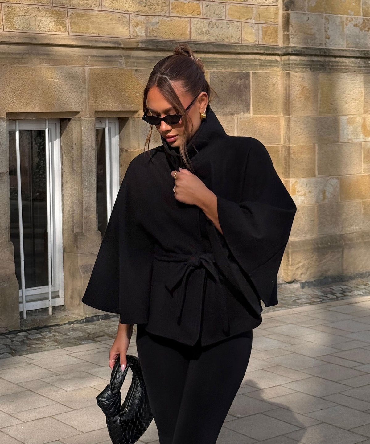 The Chelsea Cape in black