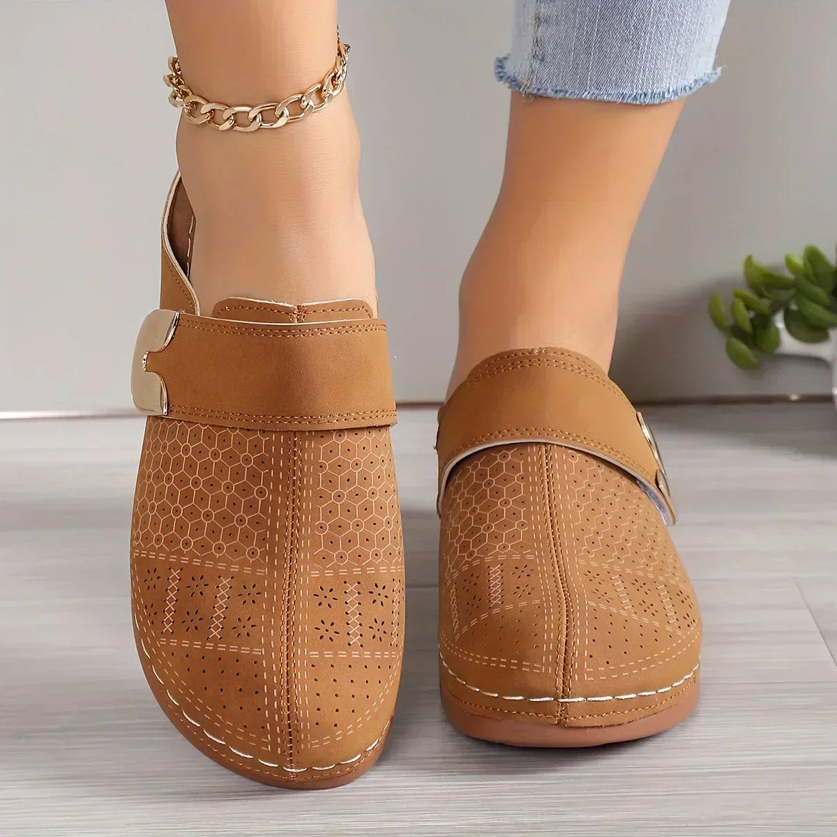ASHMORE LANE | Caprielle Chic Wedge Sandals