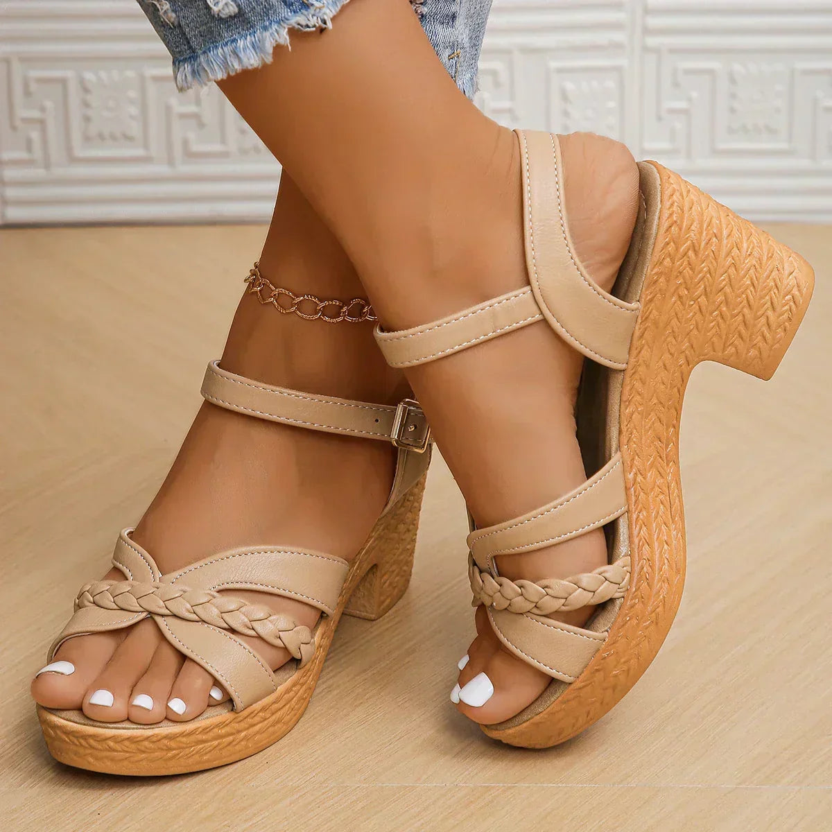 ASHMORE LANE | Gianna Classic Mid-Heel Sandals