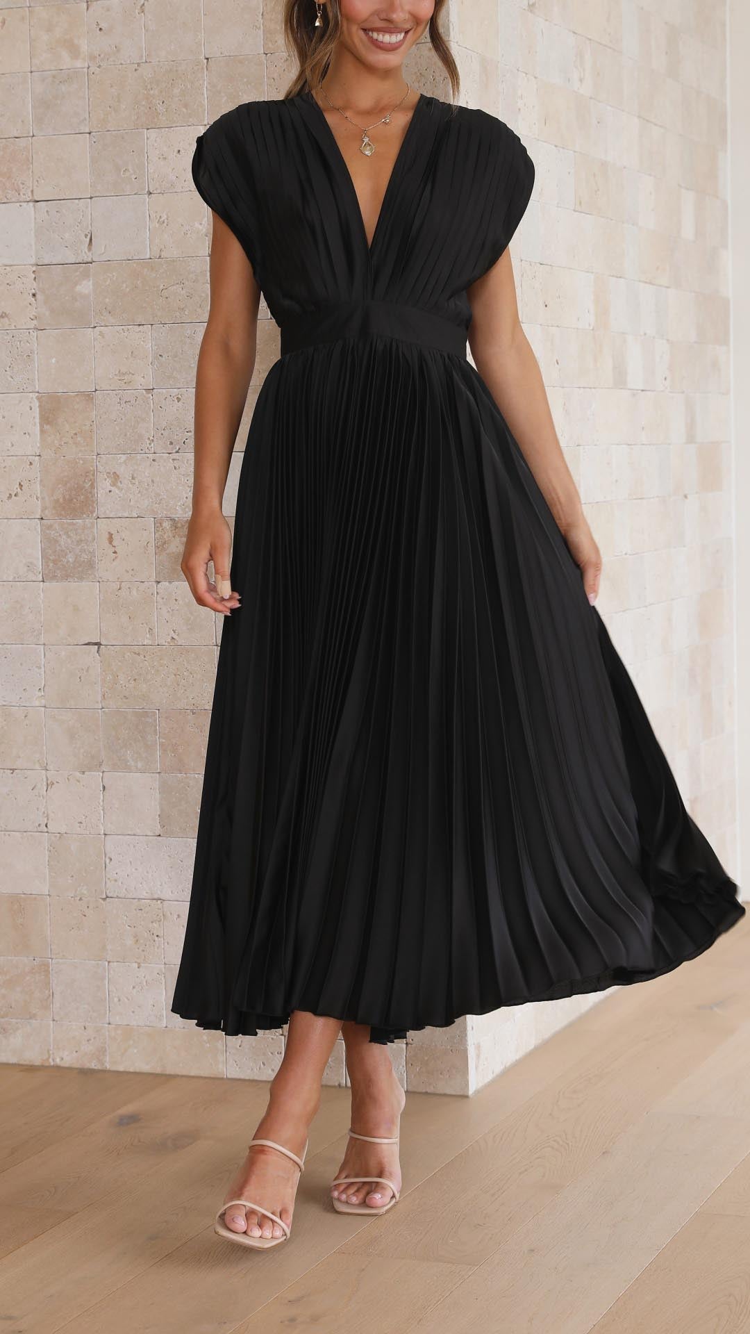 ASHMORE LANE | Pleated Dress