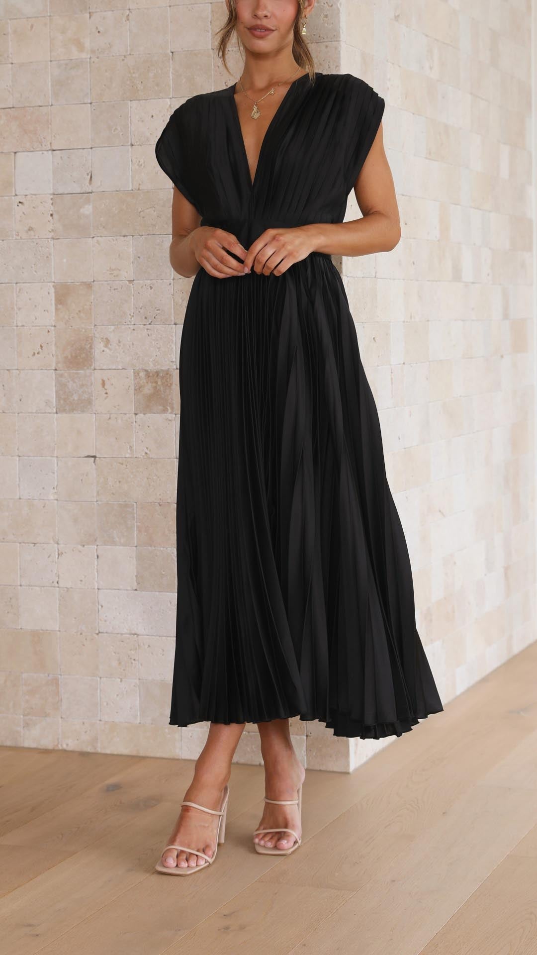 ASHMORE LANE | Pleated Dress