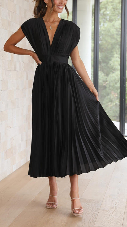ASHMORE LANE | Pleated Dress