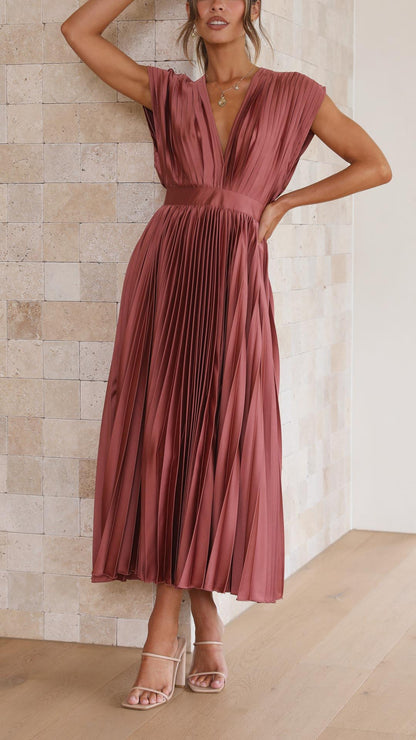 ASHMORE LANE | Pleated Dress