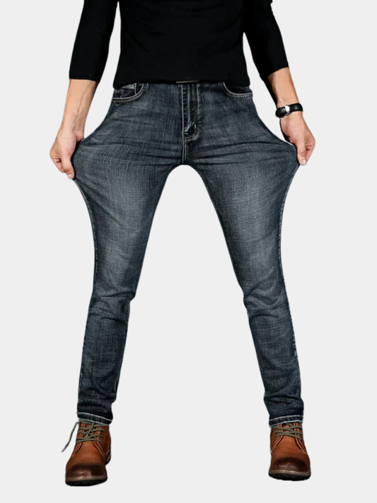 ASHMORE LANE | Slim-Fit Jeans