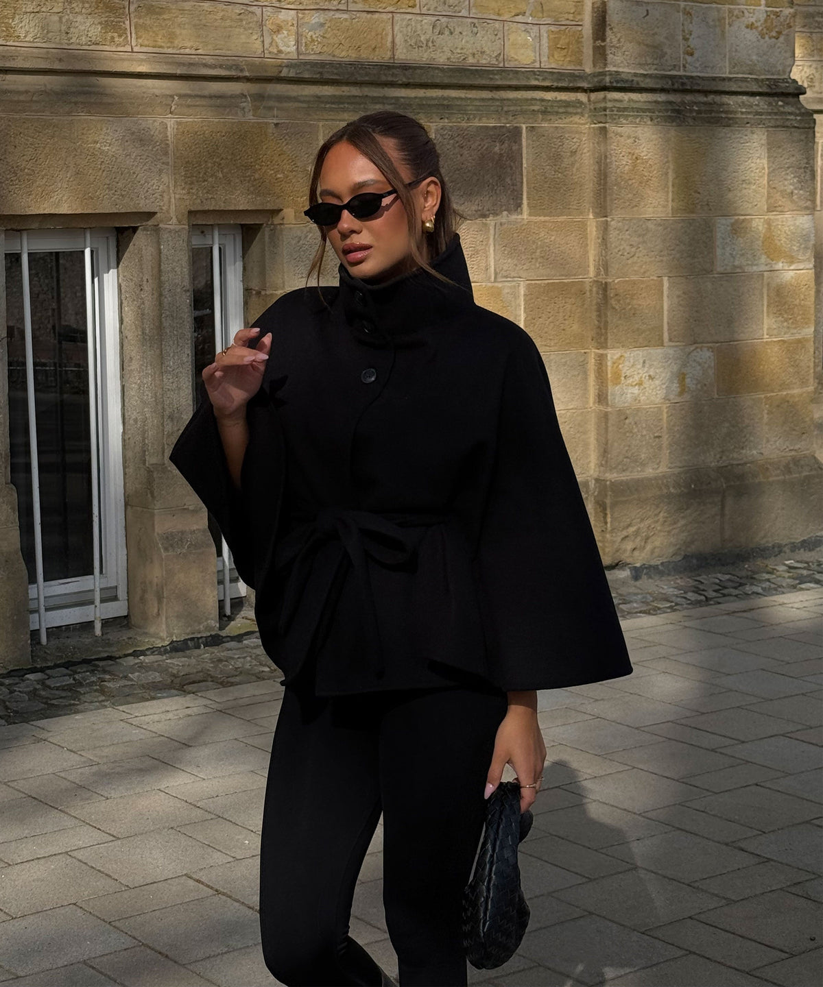 The Chelsea Cape in black